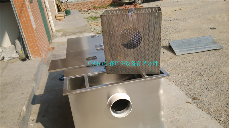 油水分离器